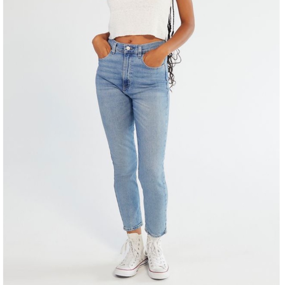 BDG High Rise Girlfriend High Rise Jeans Medium Wash Jeans